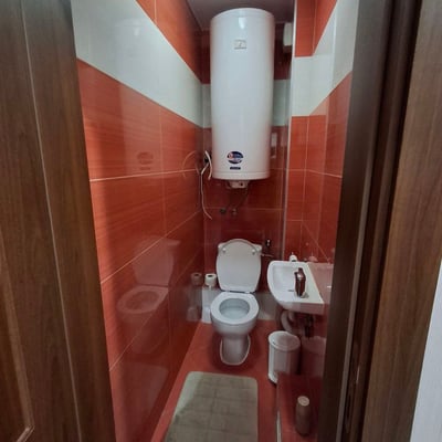 Location d’un appartement élégant de 3 pièces, 95 m², centre-ville, Varna, Bulgarie